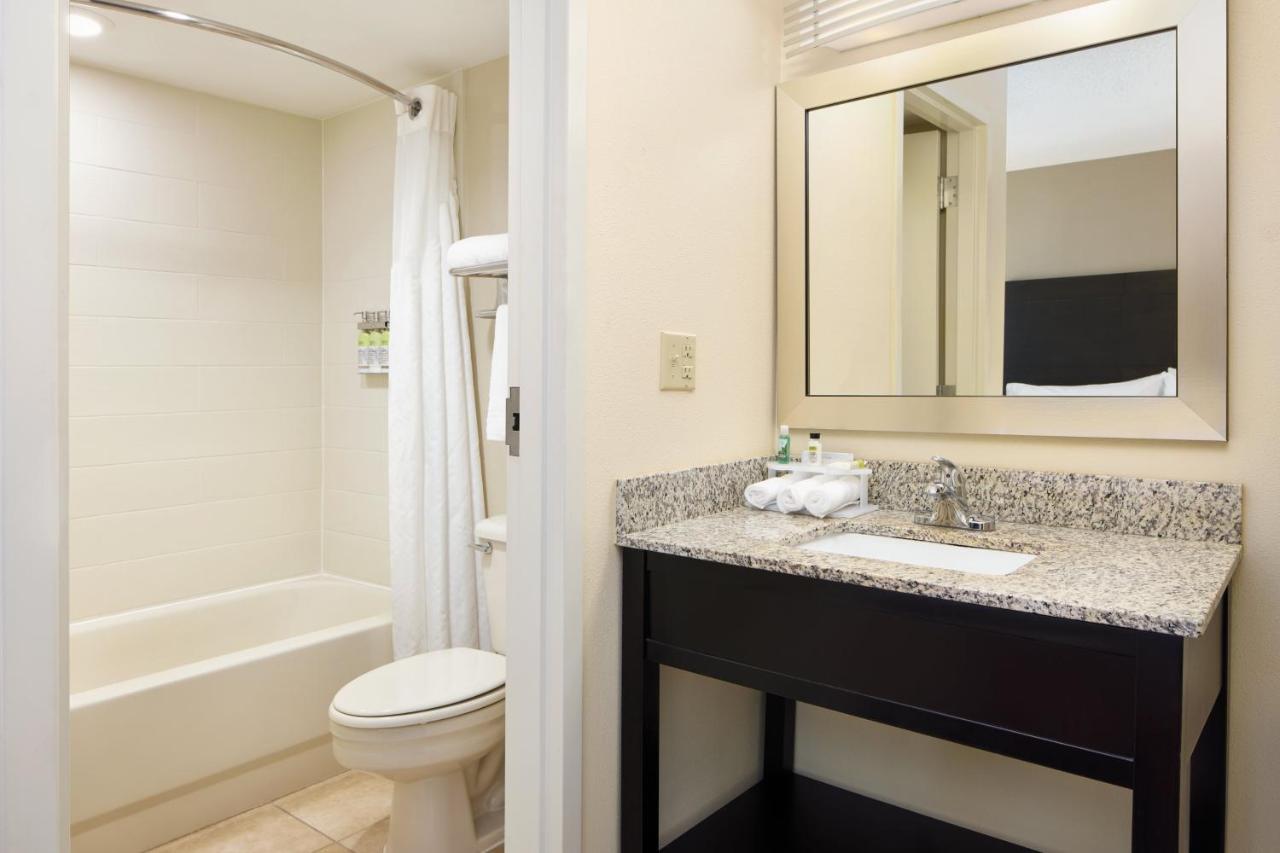Holiday Inn Express & Suites Alpharetta By Ihg Luaran gambar