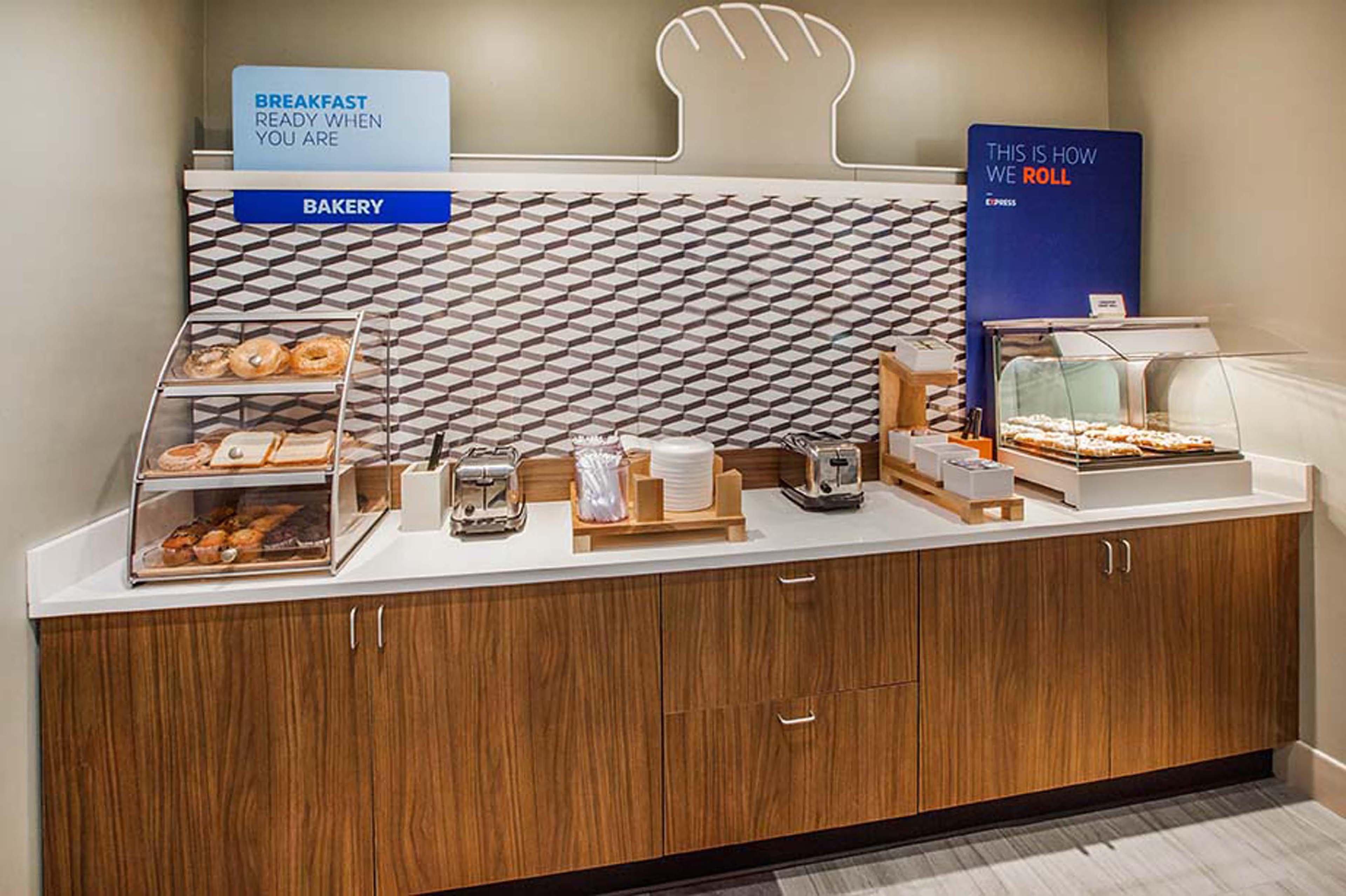 Holiday Inn Express & Suites Alpharetta By Ihg Luaran gambar